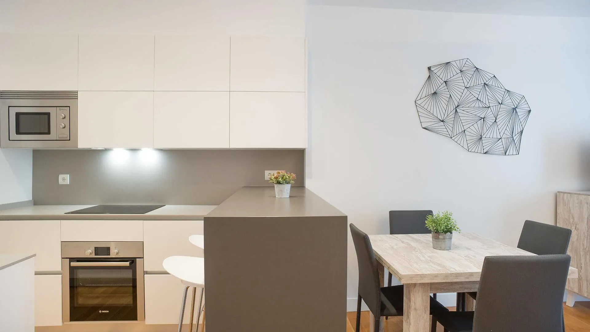 Garibay Boulevard - Ib. Apartments San Sebastian 0*,  Spain